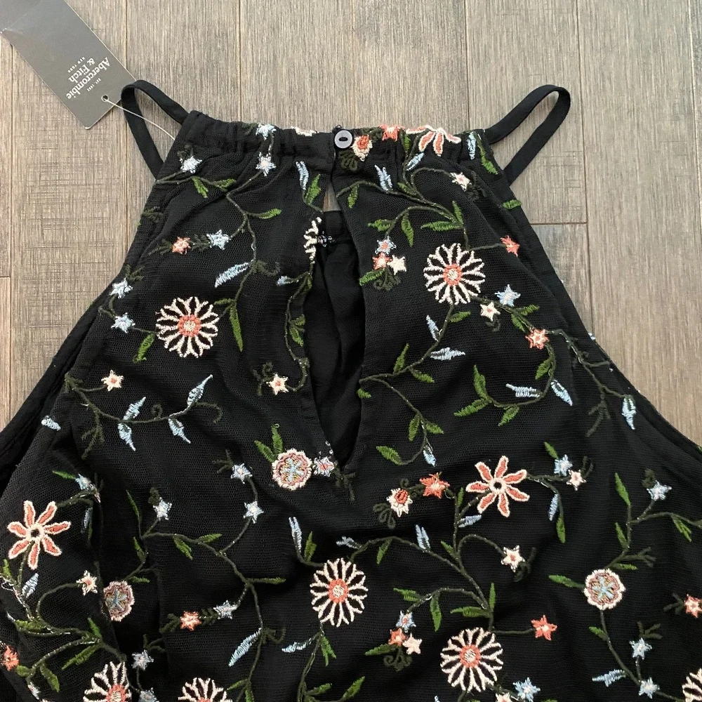 Abercrombie & Fitch Embellished Tank Top - Picture 3 of 7